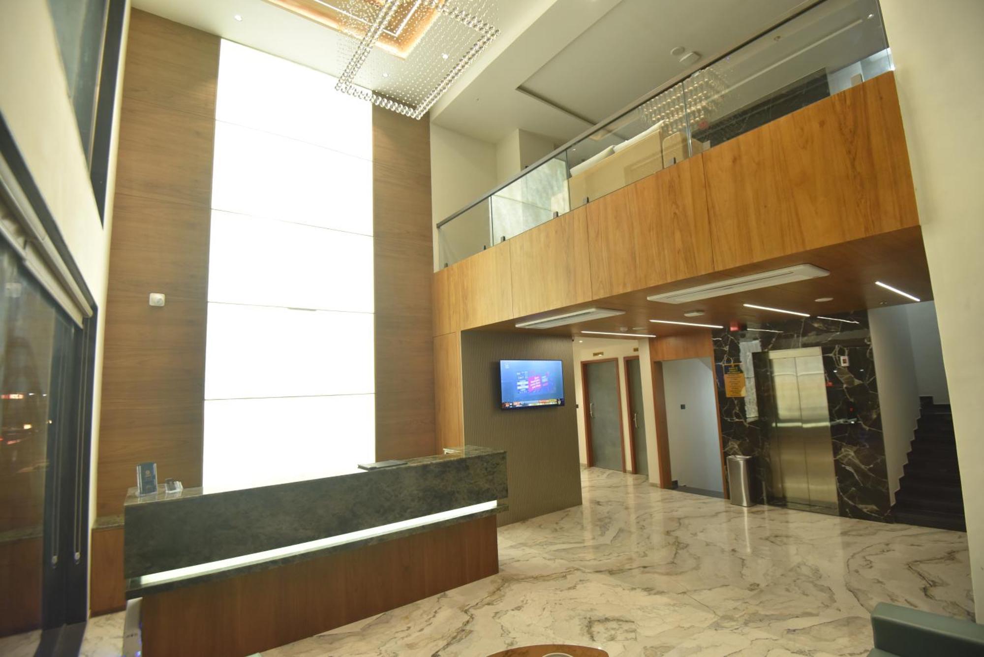 Kings Kraft Tremezzo Inn, Somnath Bagian luar foto